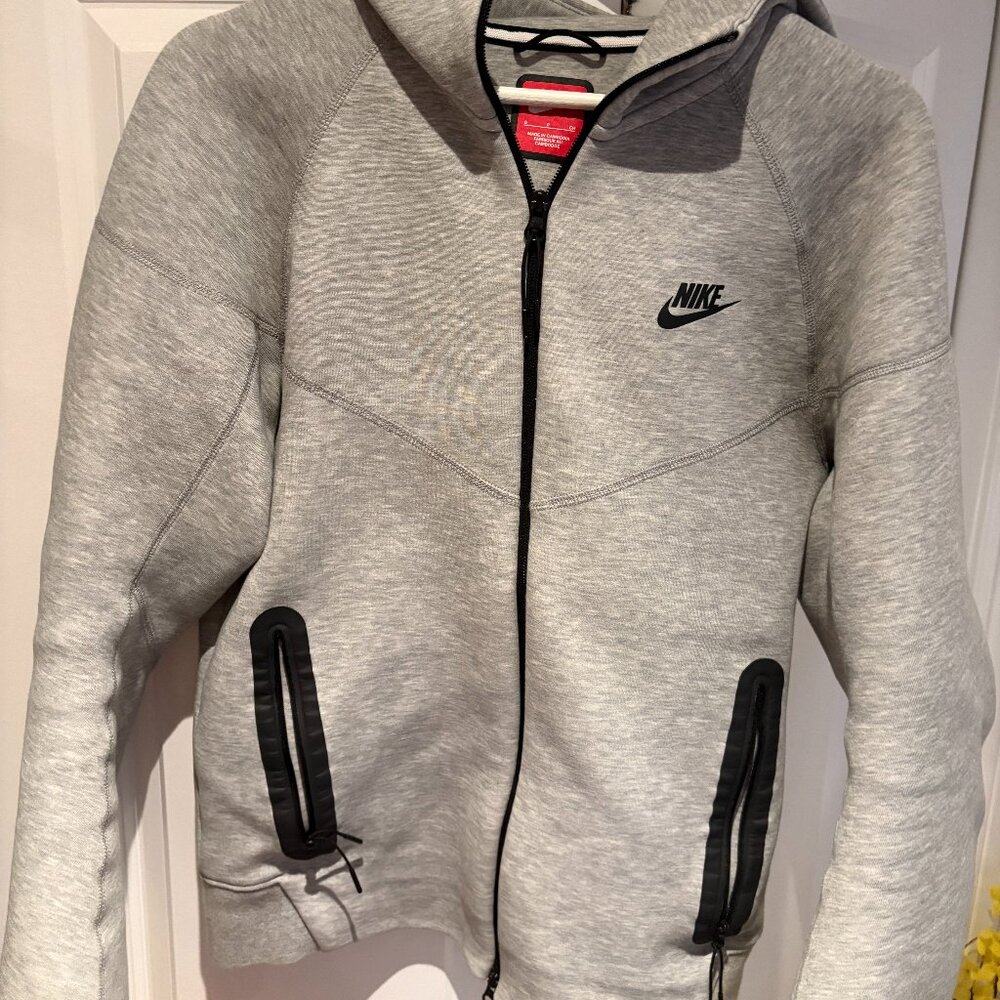 nike tech